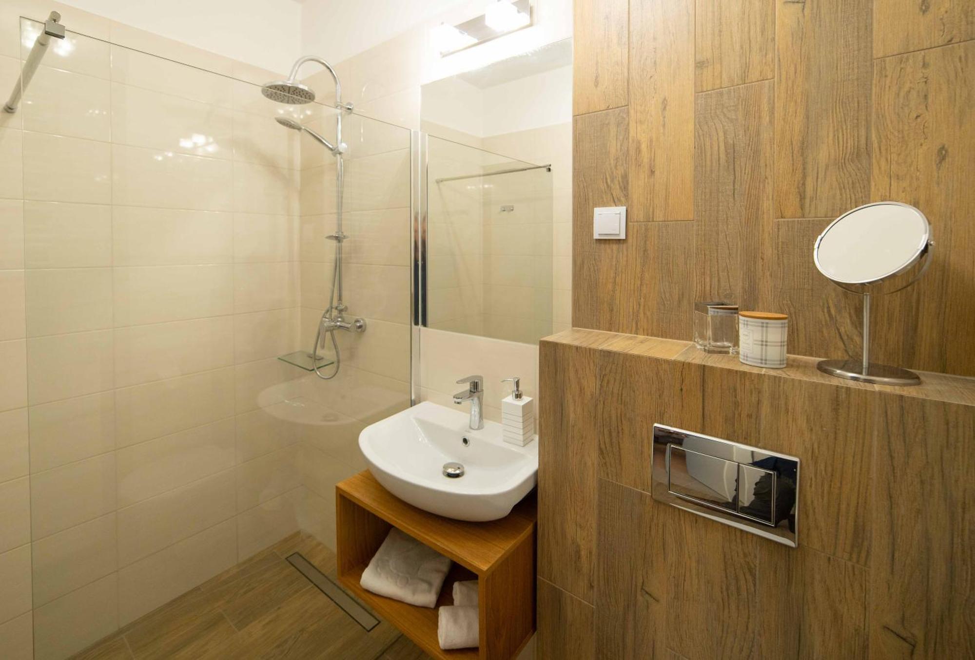 3D Spring Apartments คราคูฟ ภายนอก รูปภาพ